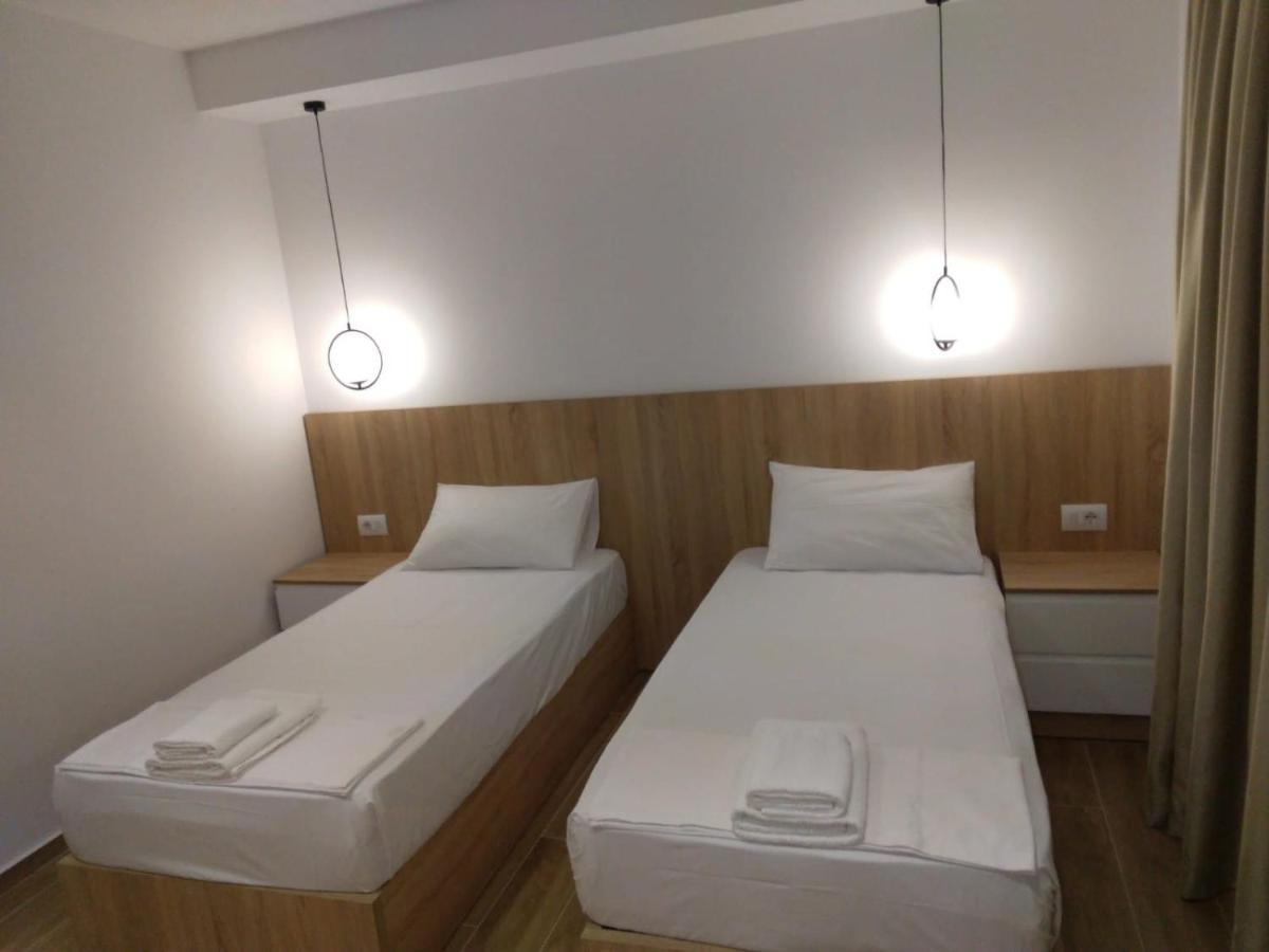 Hotel Ksamili Екстер'єр фото