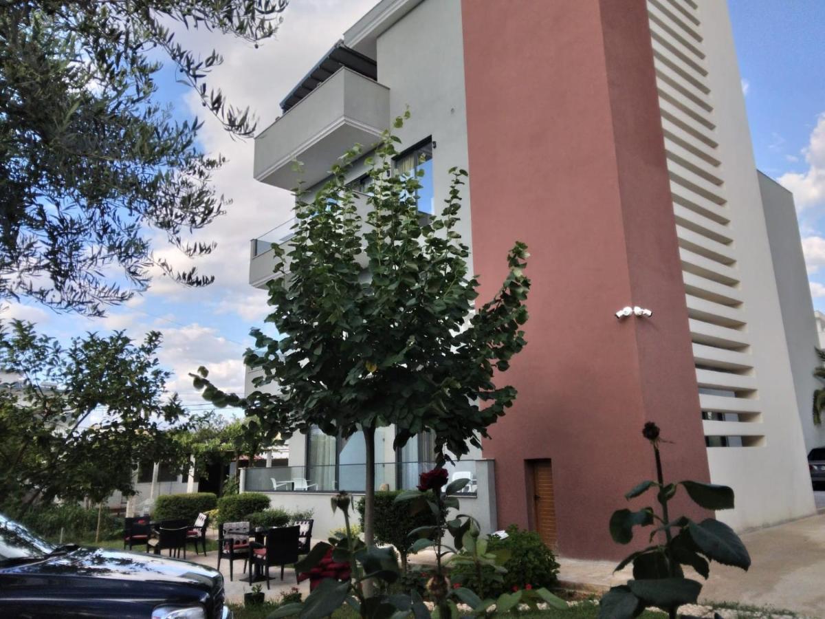 Hotel Ksamili Екстер'єр фото
