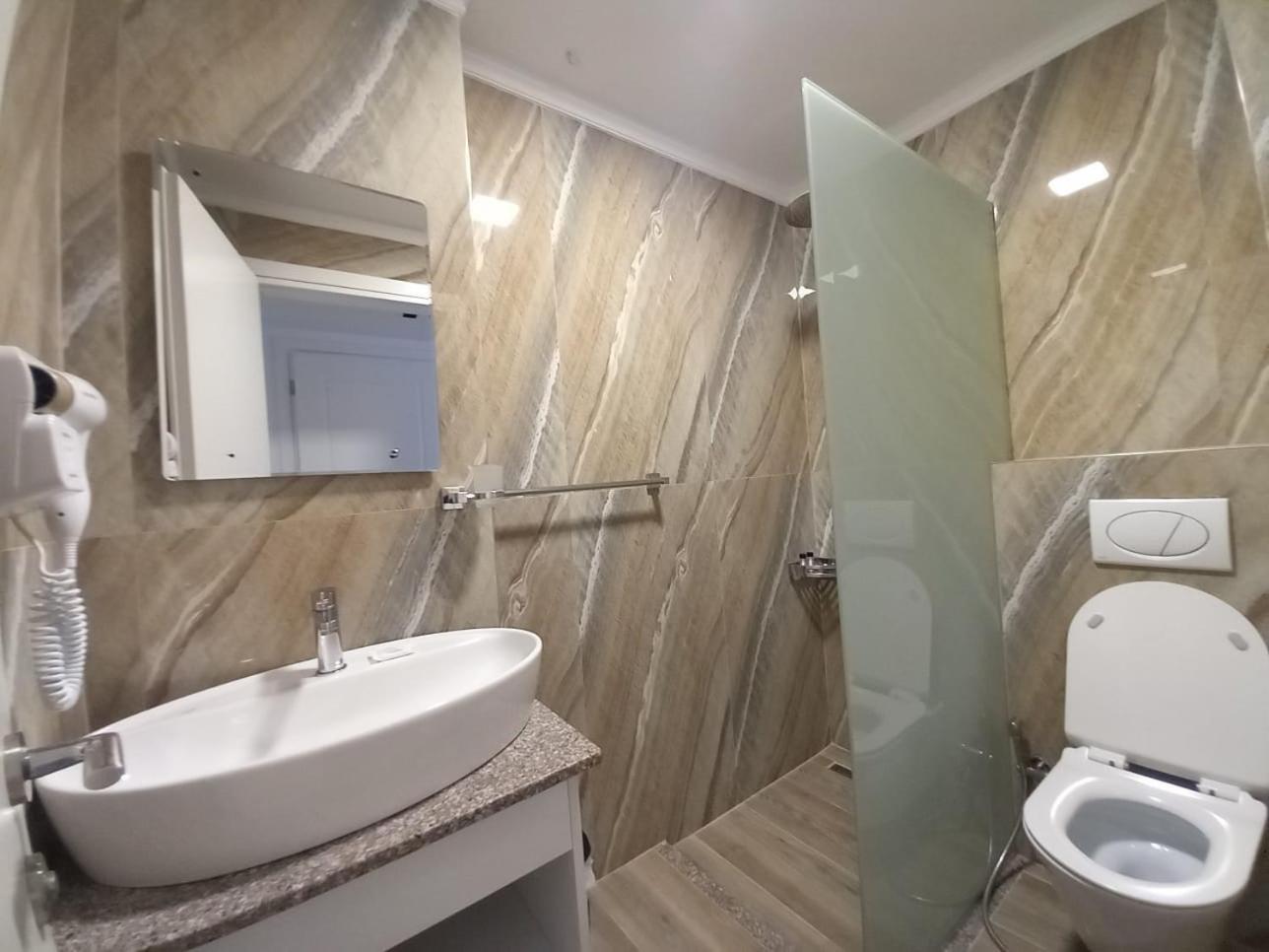 Hotel Ksamili Екстер'єр фото