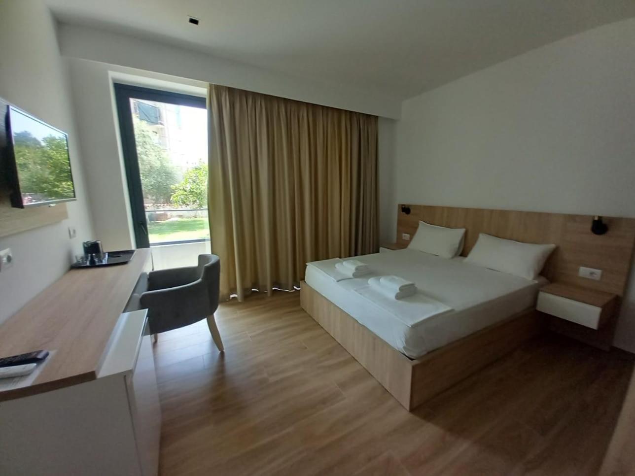 Hotel Ksamili Екстер'єр фото